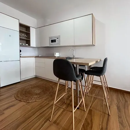 Apartment Jasmine L7 *